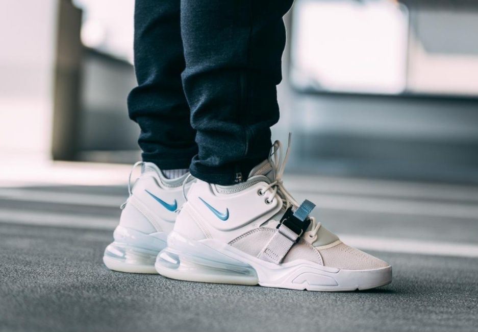 Nike Air Force 270 Phantom