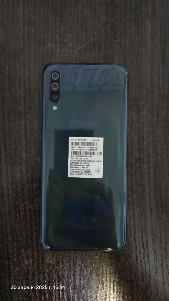 Продам Samsung A70  6/128
