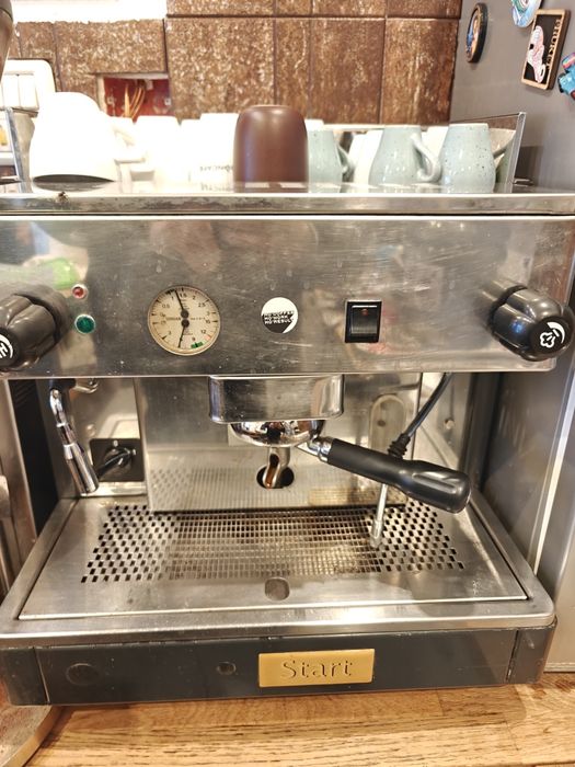 Aparat cafea profesional plus râșniță