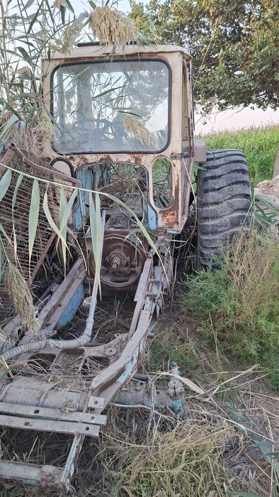 Трактор сотилади. Traktor sotiladi.