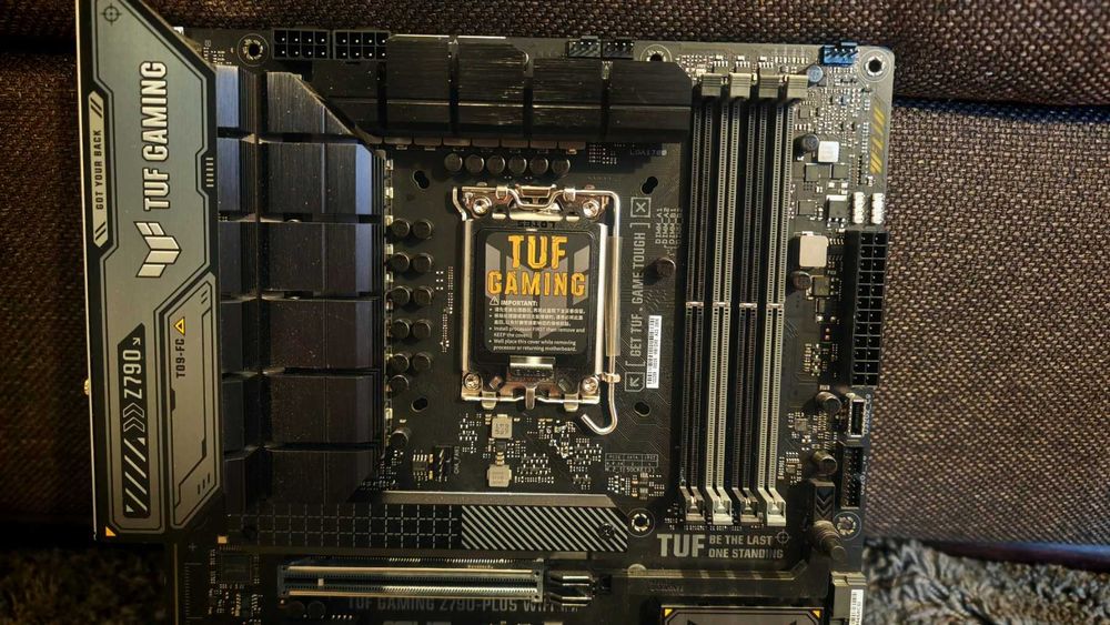 АSUS TUF Gaming Z790-Plus WiFi DDR5 + Intel i5-13600K 14 Cores