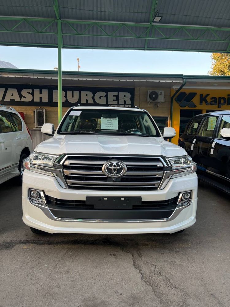 Toyota Land Cruiser 200 4.0L