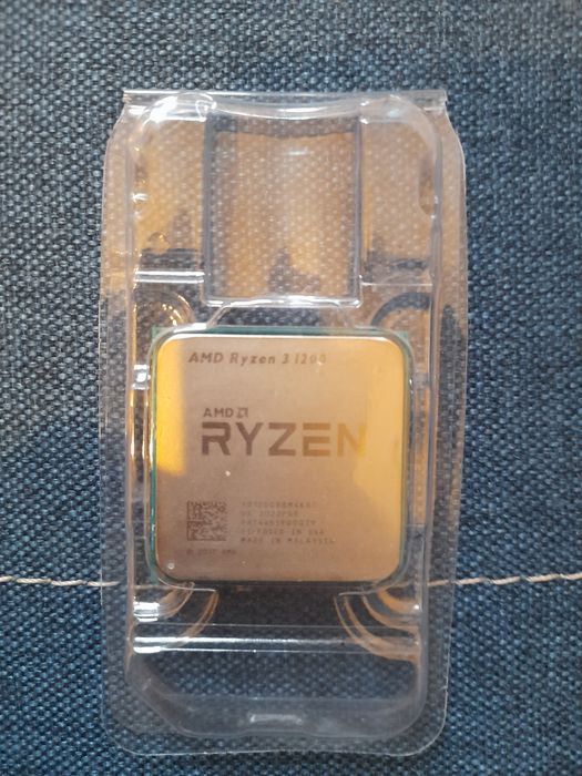 Продам процессор ryzen 3 1200