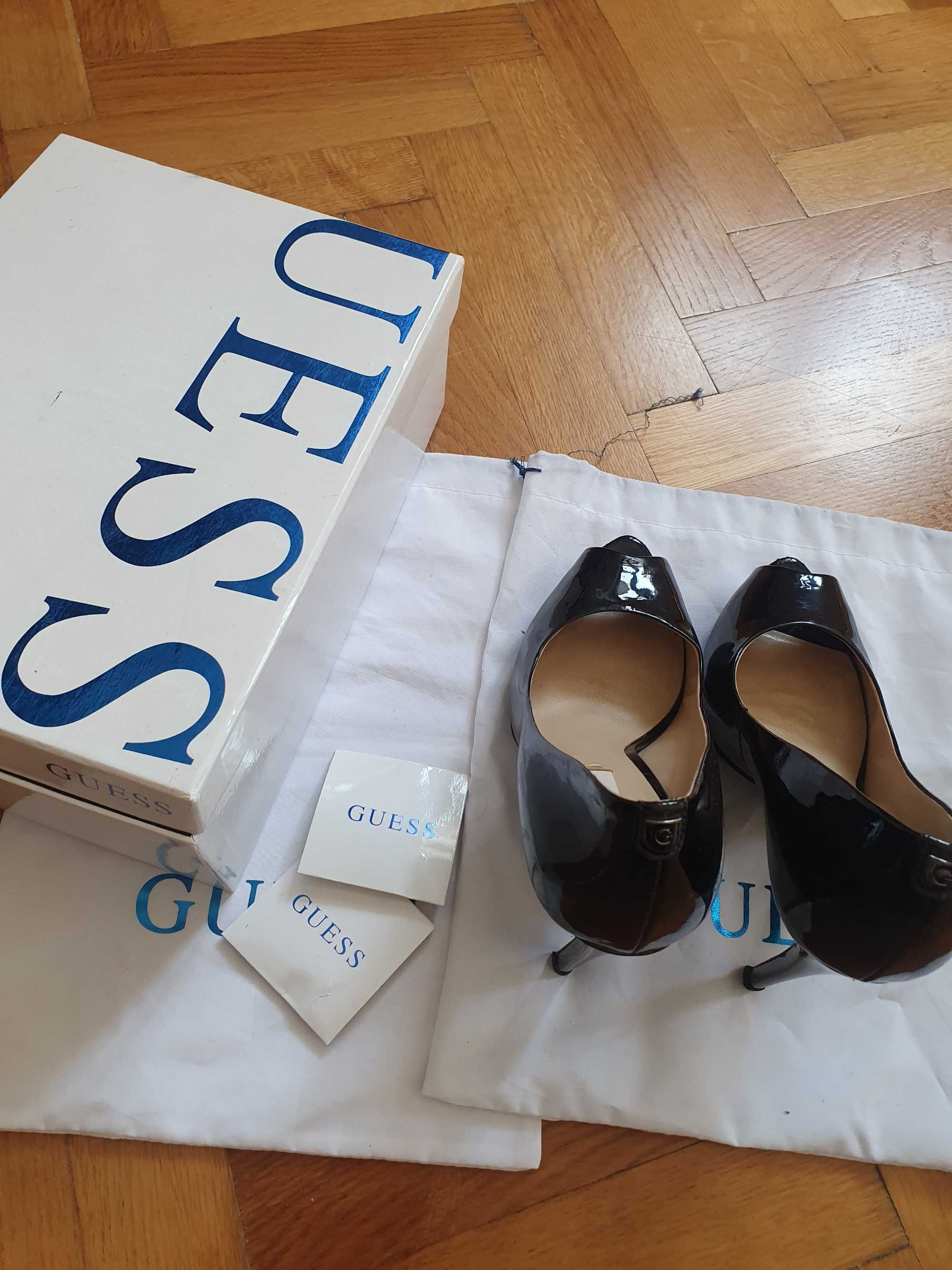 Pantofi eleganti Guess