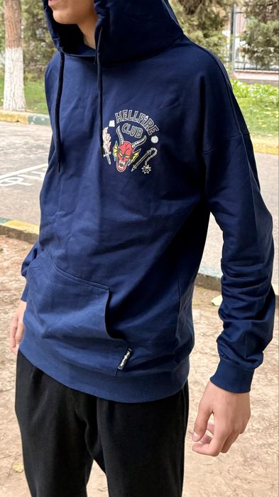 Свитшоты и худи по мотивам Stranger Things.