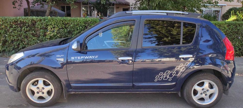 Dacia Sandero Stepway 2011, albastru