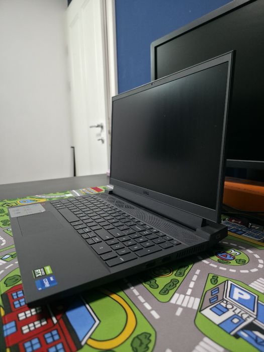 Laptop gaming Dell G15 5511