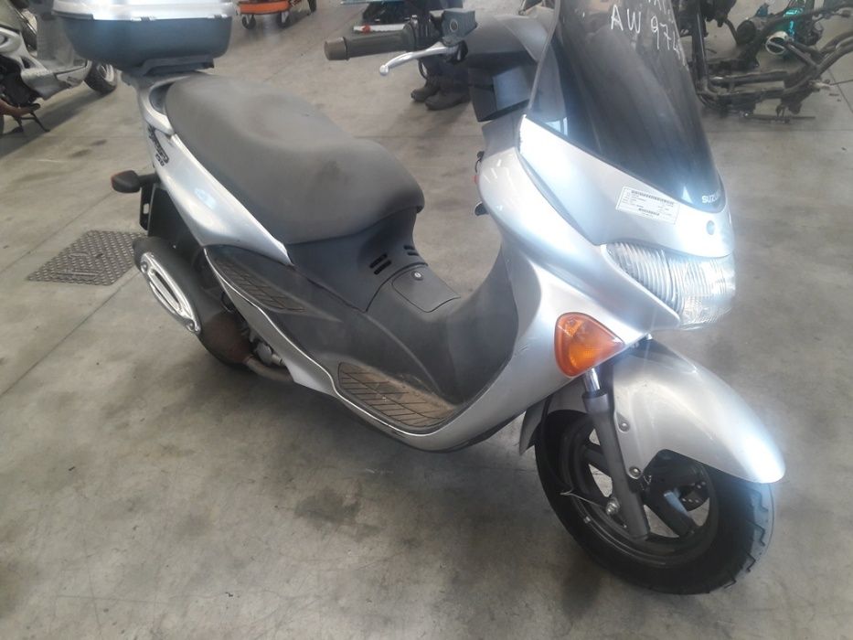 скутер сузуки епикуро 150(suzuki epicuro 150)на части