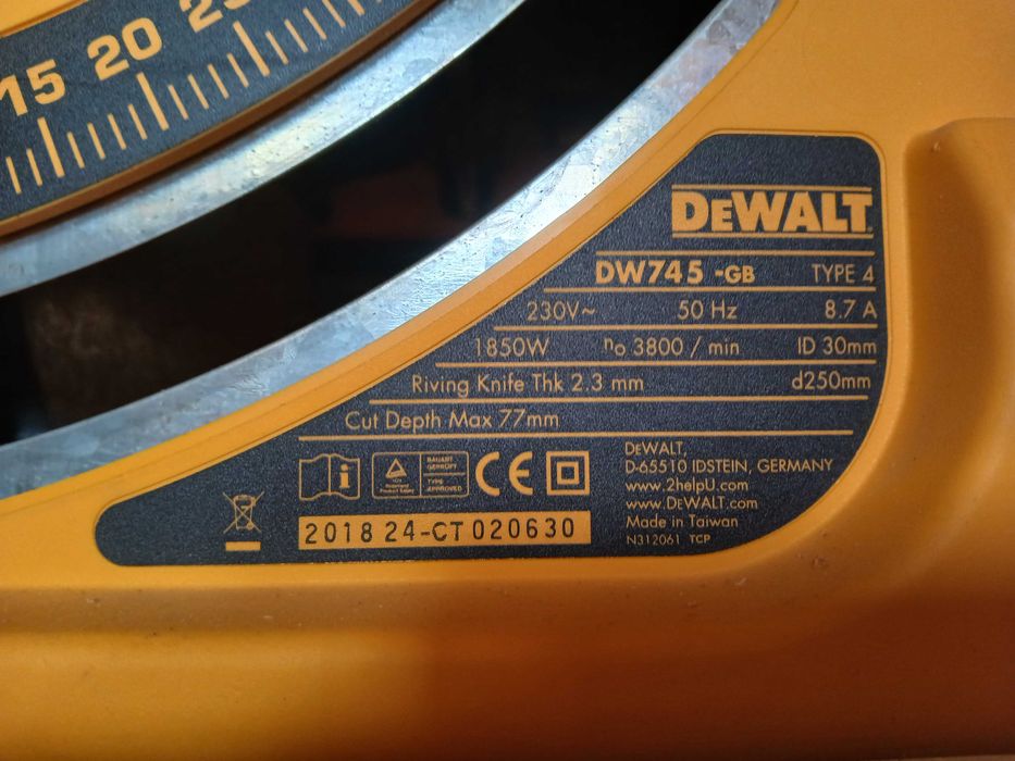 Циркуляр De Walt DW 745gb