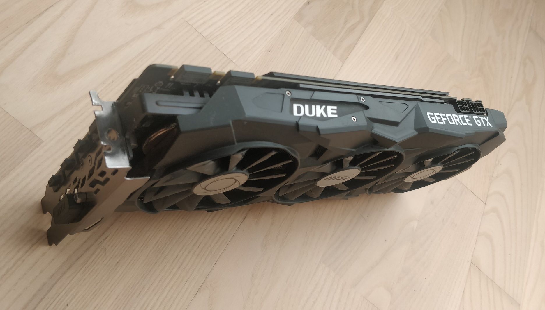 Placă video MSI Duke 1070Ti 8 GB DDR5