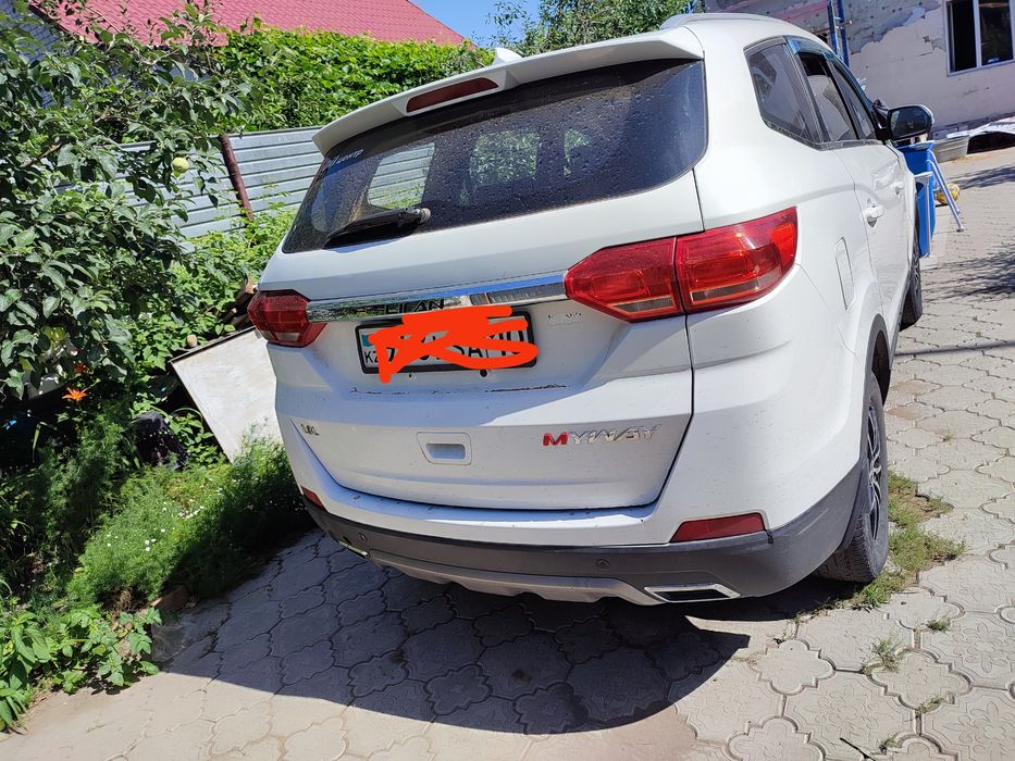 Продам Лифан Майвэй 7 местный крассовер