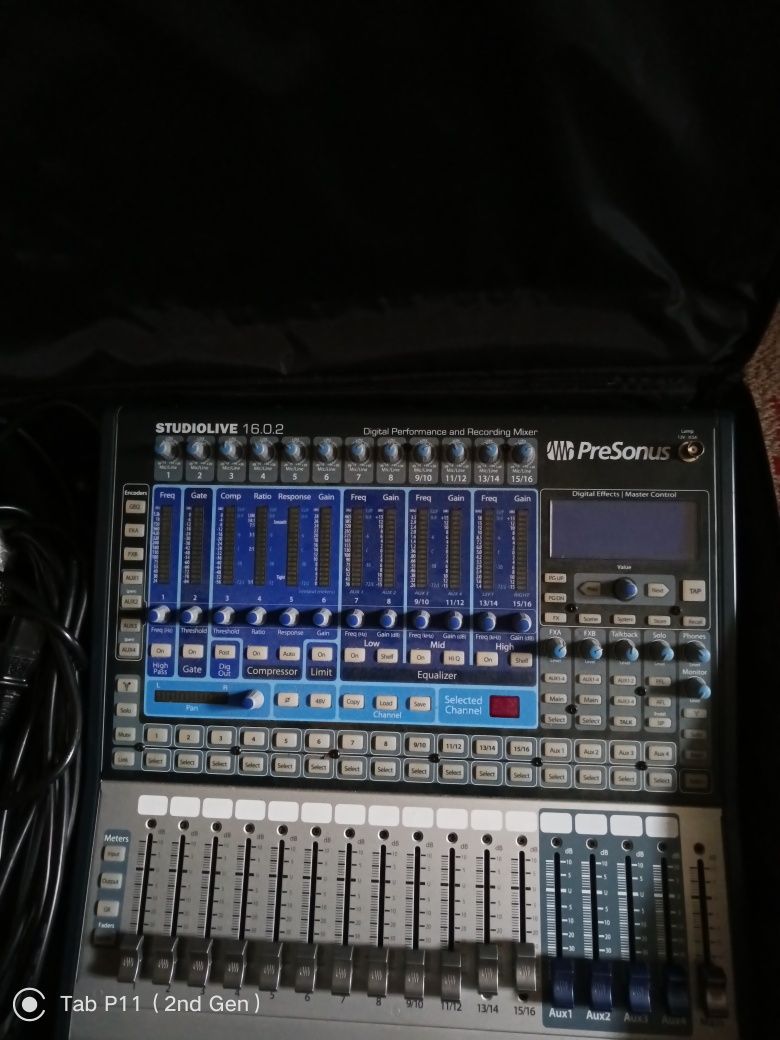 Vând mixer PRESONUS