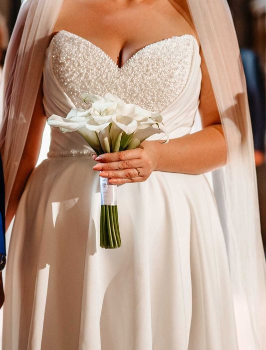 Vand rochie de mireasa + voal lung