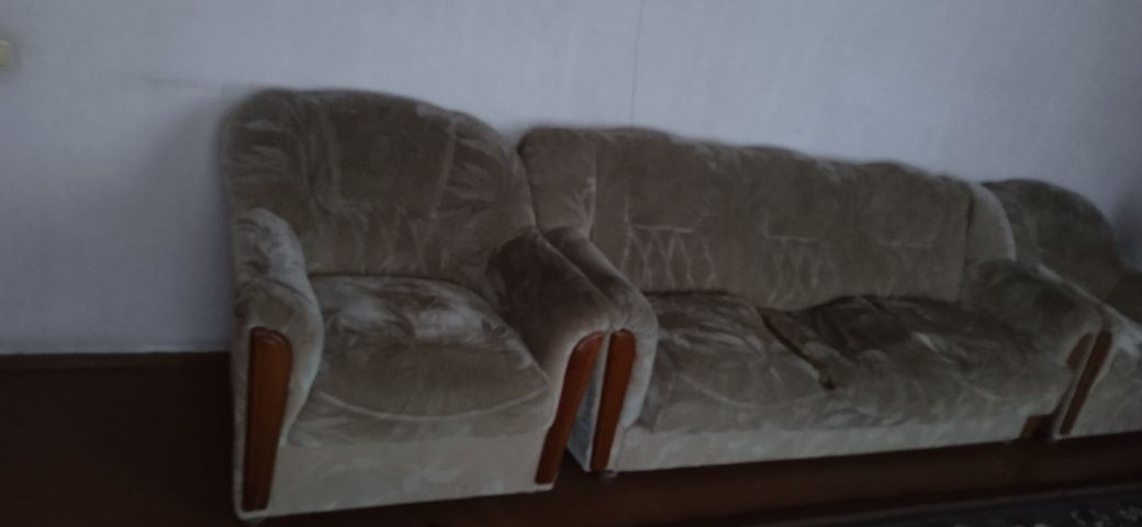 Divan, kravat ..
