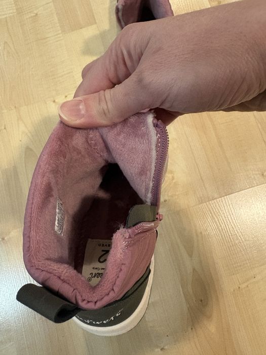 Ghete noi Reserved marimea 32 pt fete