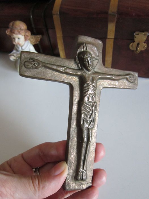 cadou rar Weinert Cruce Crucifix Corpus Christi bronz design stilizat