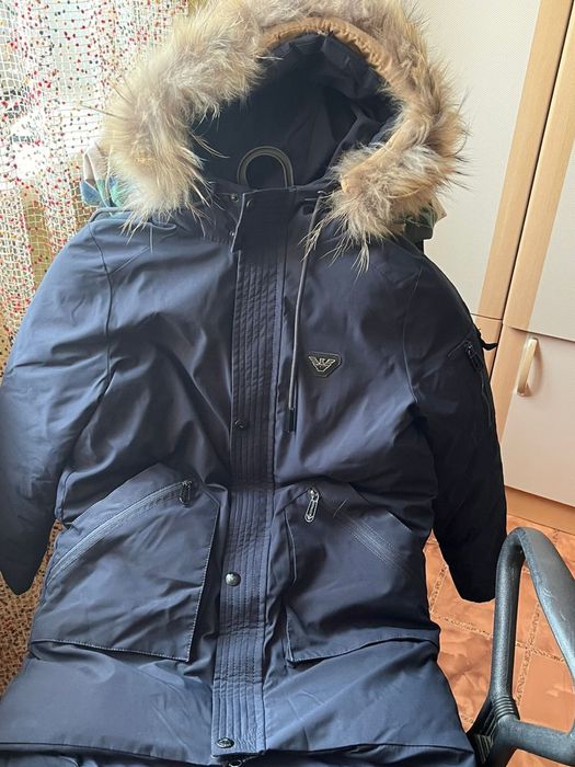 Продам детскую зюмнюю куртку