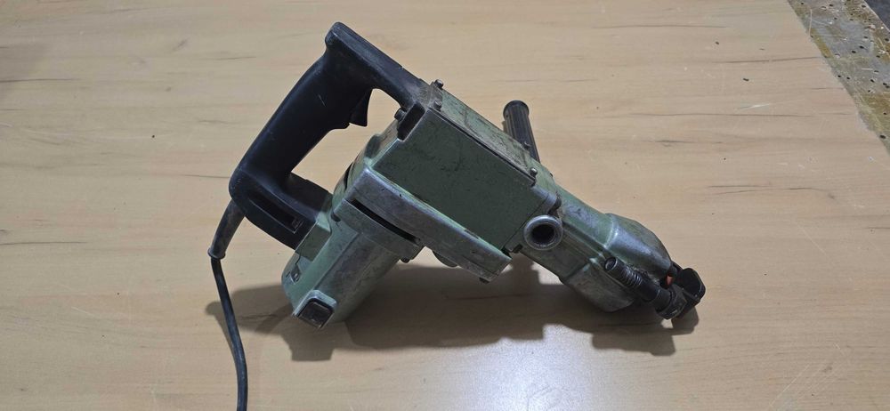 Перфоратор Hitachi