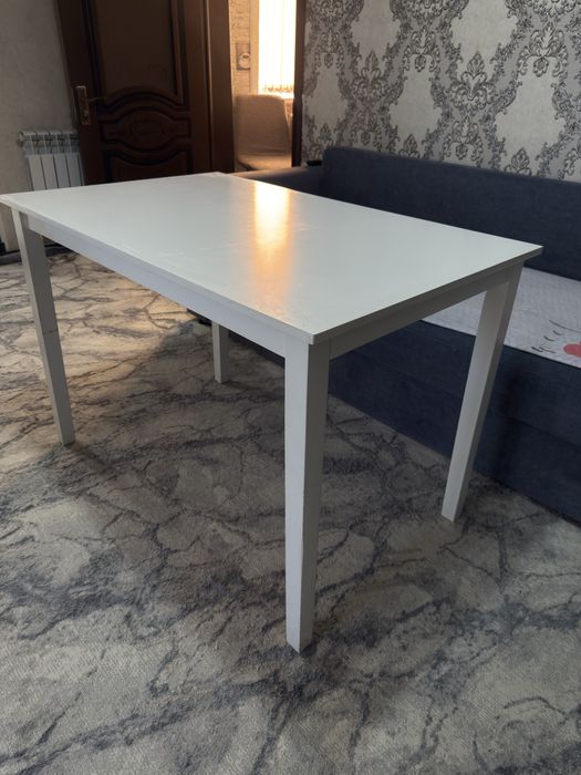 Срочно продам стол