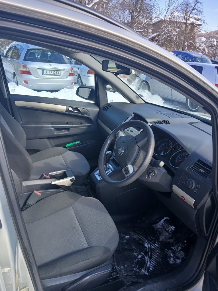 Opel Zafira B / Опел Зафира Б 2.2 direct Z22 на части