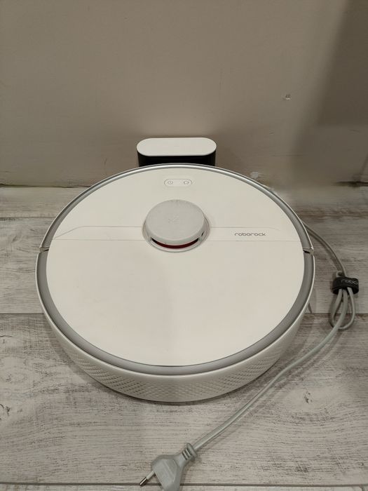 Продам робот-пылесос Xiaomi Roborock S6 Pure