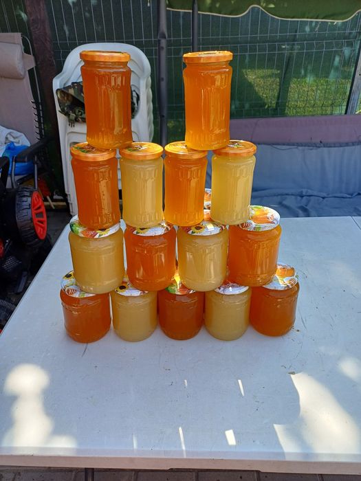 Miere de albine din stupina proprie