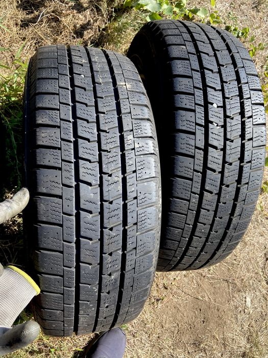 Doua anvelope M+S : 215 65 15 C. - Goodyear -