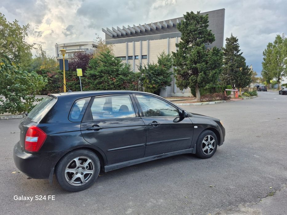 Vând KIA cerato 1.5 d