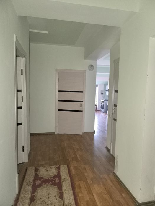 КВАРТИРА СОТИЛАДИ Уй холати: Евро, Акфа ром МДФ ва Темир