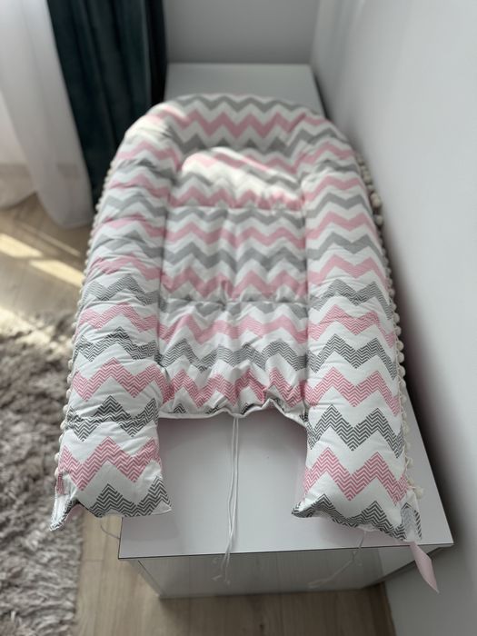 Baby nest roz cu gri nou nout