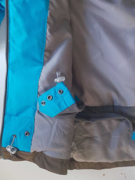 Ново оригинално дамско ски сноуборд яке Skibum