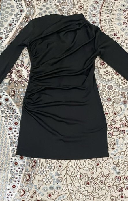 Мини-платье с длинным рукавом