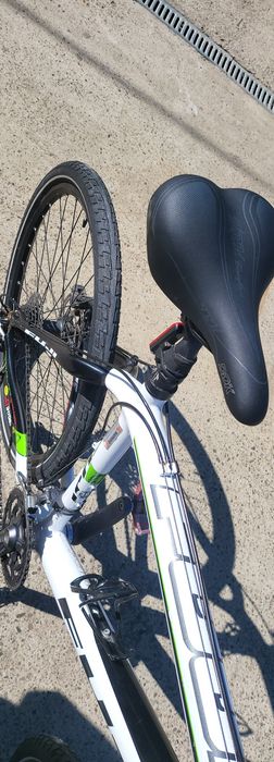 Bicicleta ,cadru de carbon