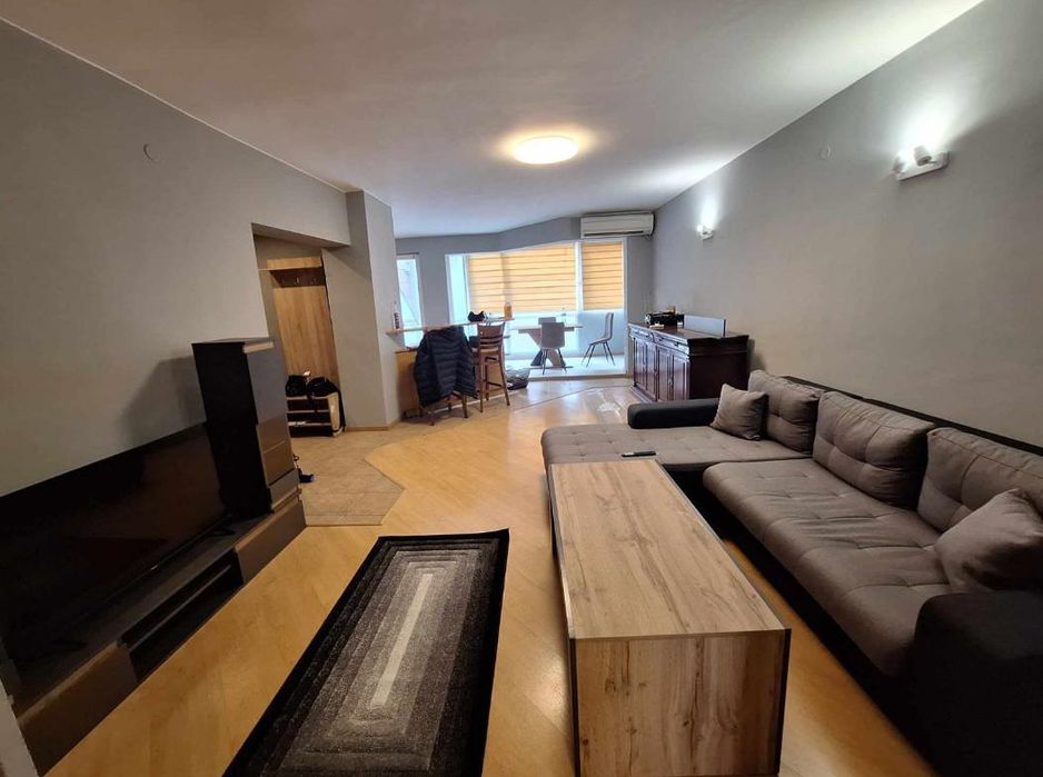 Дава се под наем Тристаен апартамент в Пловдив, Кършияка - 80 кв.м за 500 € - Снимка #2