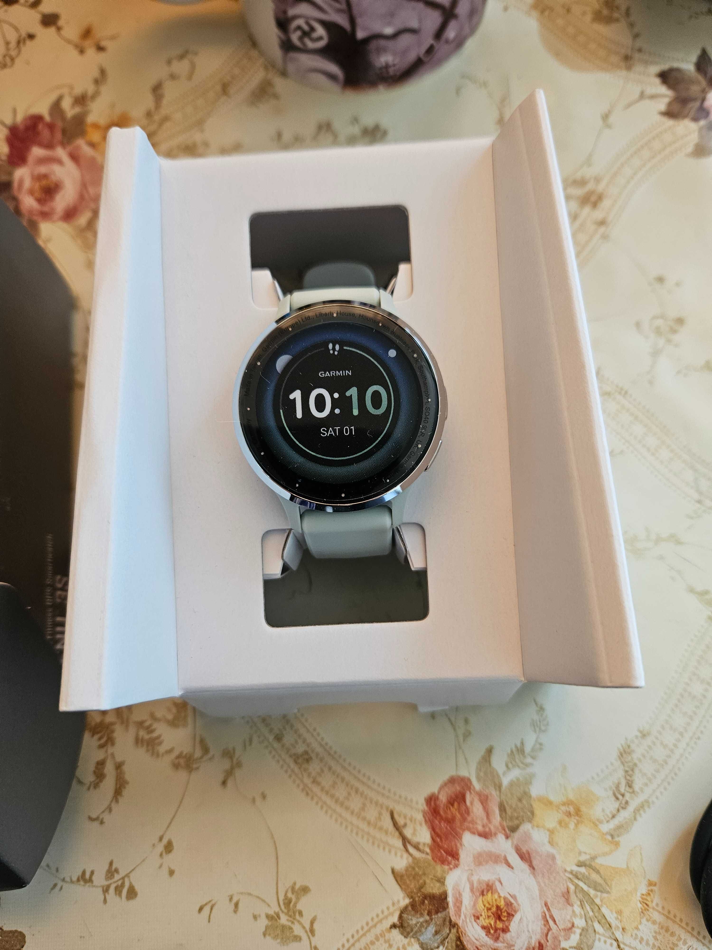 Garmin Venu 3s (дамски)