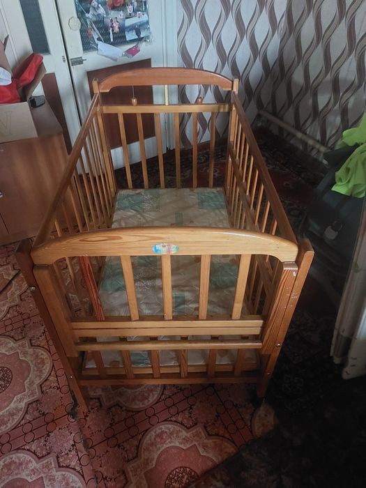 Отдам кроватку !