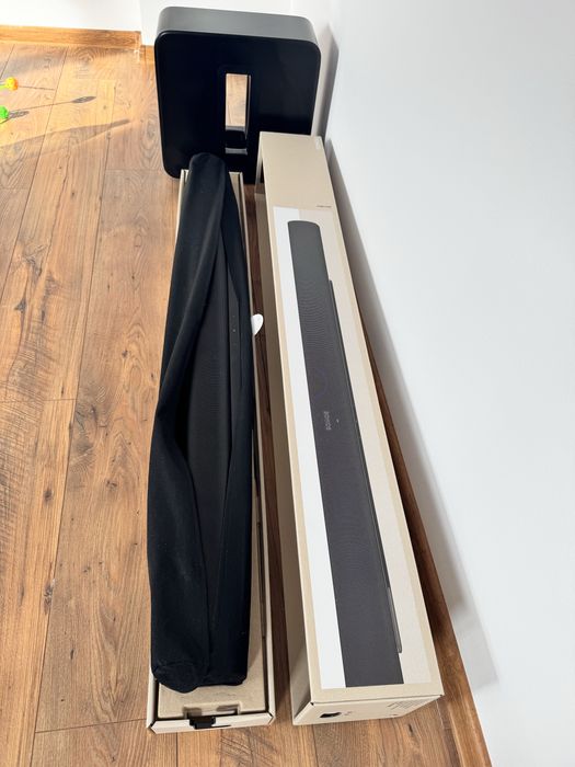 Sonos Arc Ultra plus Sonos Sub Gen 4 Stare impecabilă, pachet premium