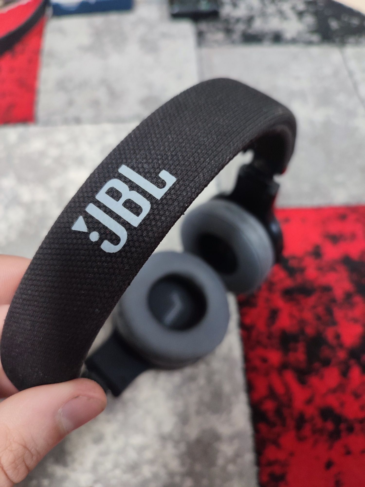 Vând Casti JBL E45BT