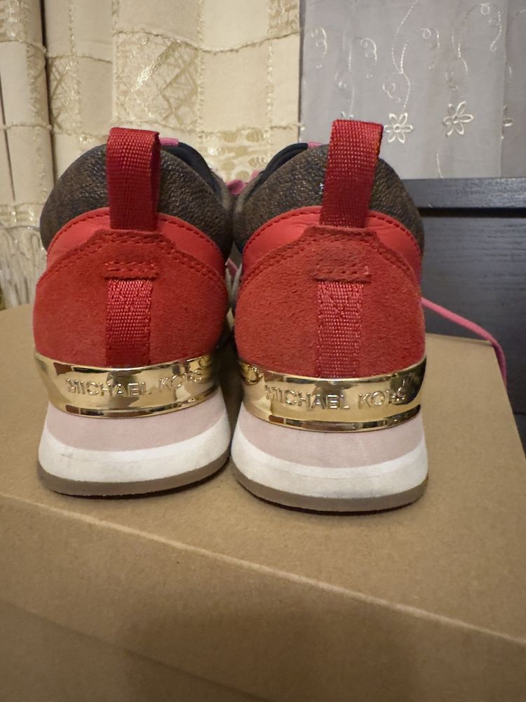 Michael Kors кецове