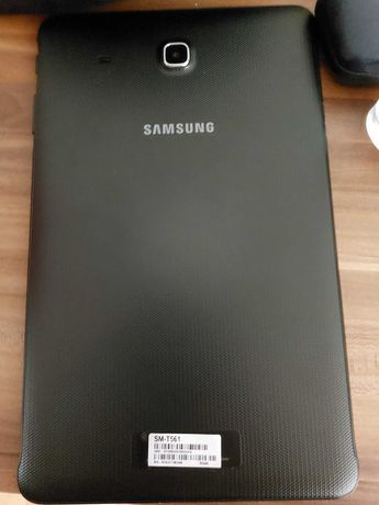Таблет Samsung Galaxy Tab E 9.6 3G (SM-T561) 8GB, черен на цвят