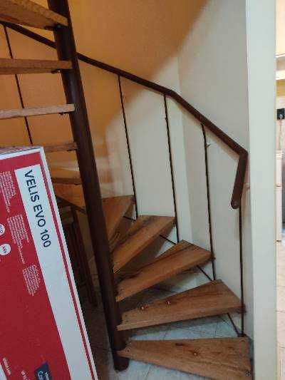 Продавам гарсониера с гараж
