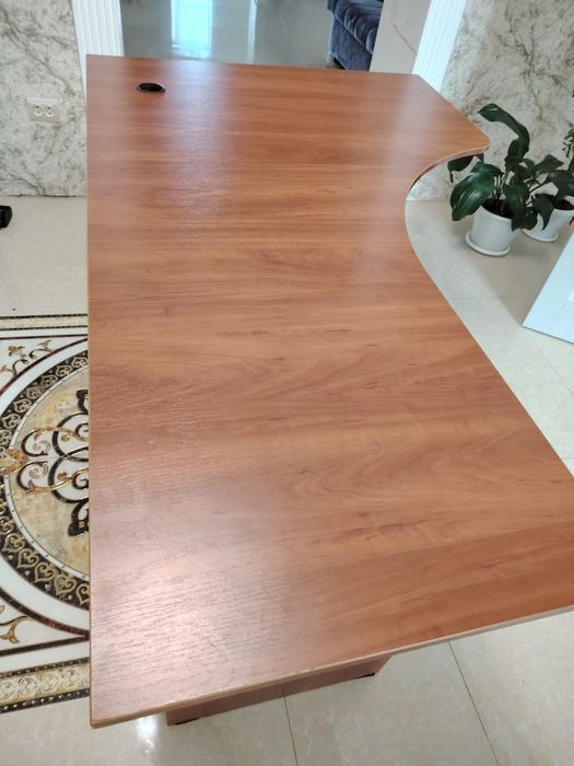 Продам письменный стол