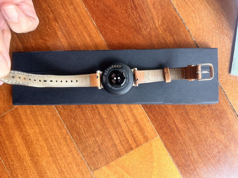 GARMIN Lily 2 смарт часовник-fitness tracker