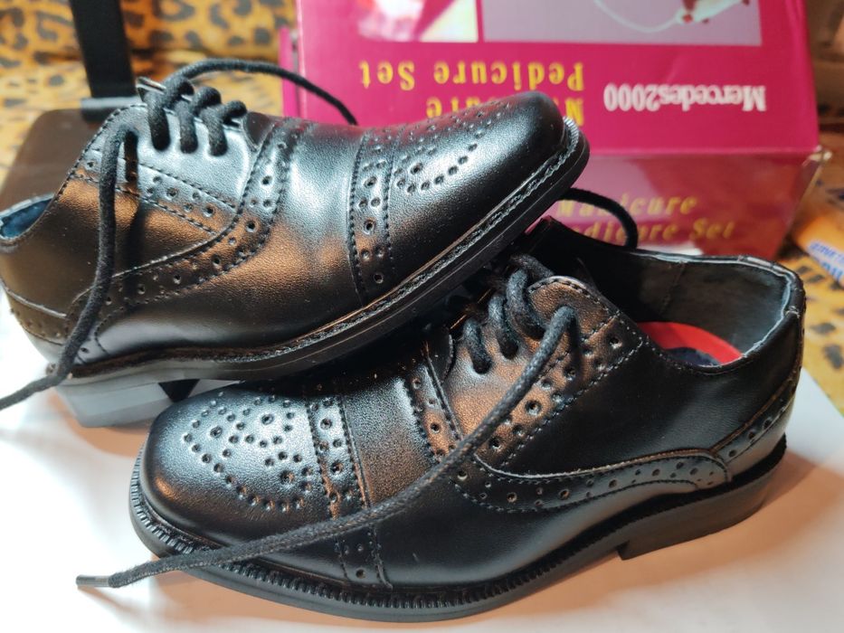 Pantofi copii nr. 24.