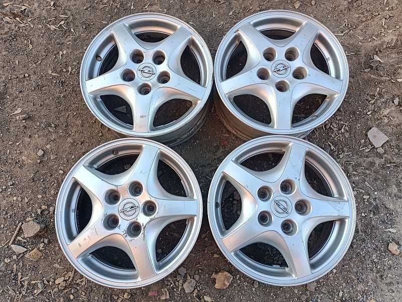 Продам оригинальные легкосплавные диски на Opel Sintra