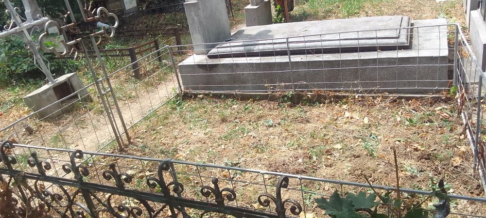 Vând Concesiunie loc de veci în Cimitirul Colentina.