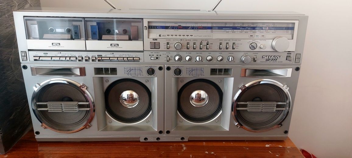 Продам Sharp 777Z