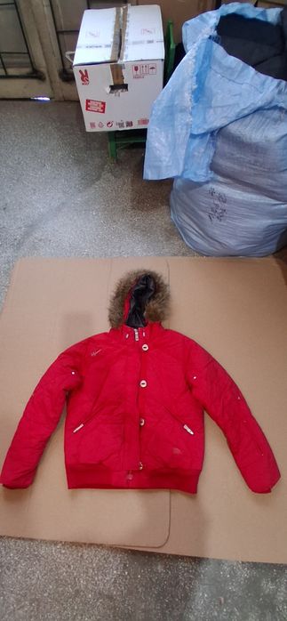 Geacă dame cu umplutura de puf helly Hansen mărimea L