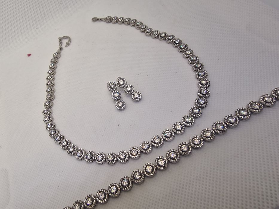 Set Swarovski original- colier, bratara si cercei