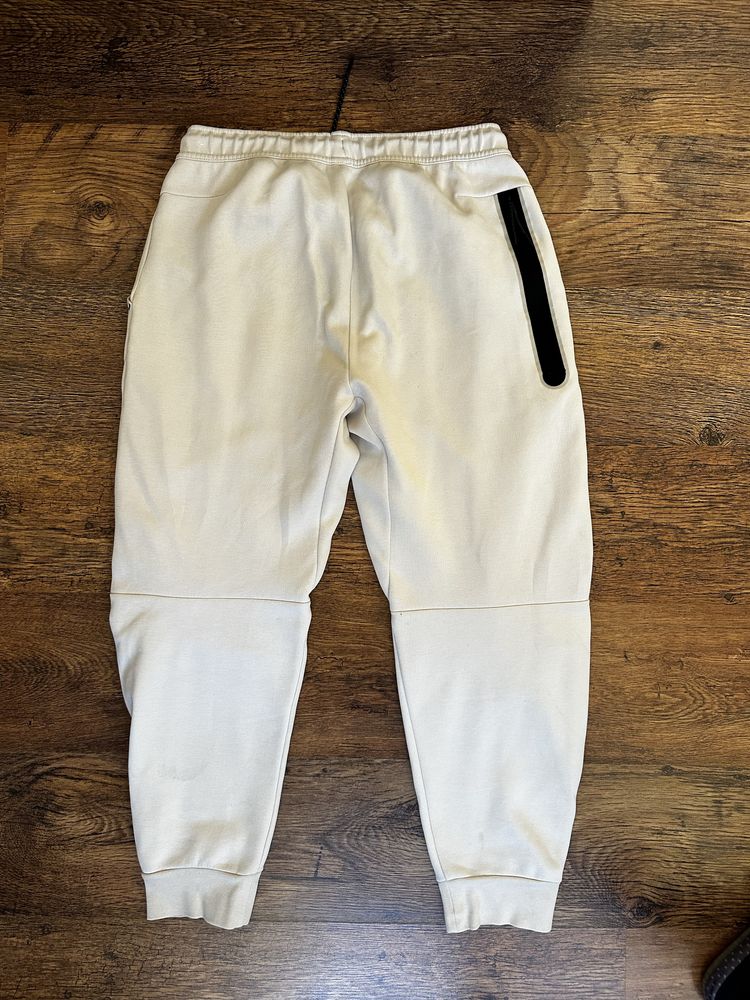 Nike tech fleece cream joggers Оригинално! DV0538-104